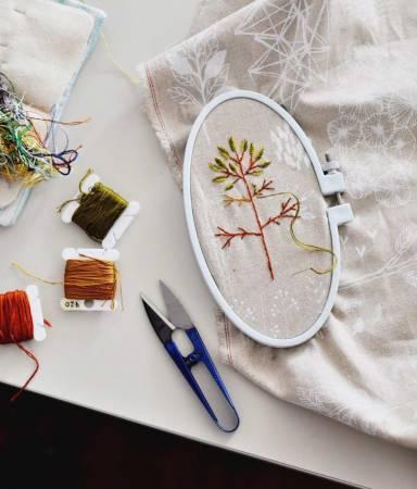 Embroidery: A Modern Guide to Botanical Embroidery Q38315