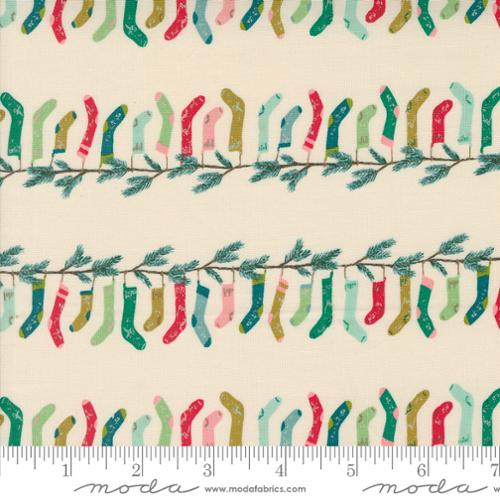 Moda Fabrics Cozy Wonderland 45592 11