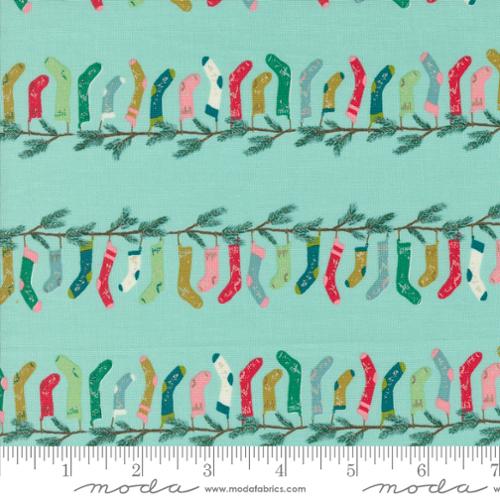 Moda Fabrics Cozy Wonderland 45592 17