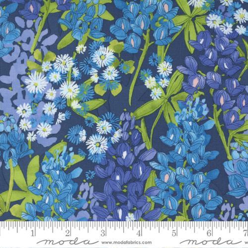 Moda Fabrics Wild Blossoms by Robin Pickens Bluebonnets 48732 25 Navy