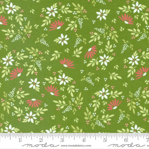 [168014] Moda Fabrics Favorite Things by Sherri & Chelsi 37650 17 Evergreen