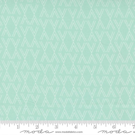 [166660] Moda Fabrics Sundance by Crystal Manning Diamonds 11907 18 Mist